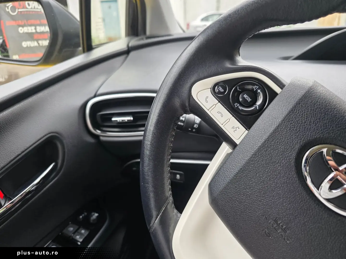 Toyota Prius 1.8 Lounge Posibilitate Rate