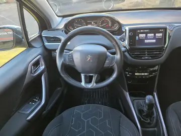 Peugeot 2008 Allure BlueHDi 100 S&S