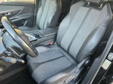 Peugeot 3008 1.2 PureTech 130 EAT8 Allure Business