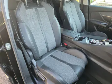 Peugeot 3008 1.2 PureTech 130 EAT8 Allure Business