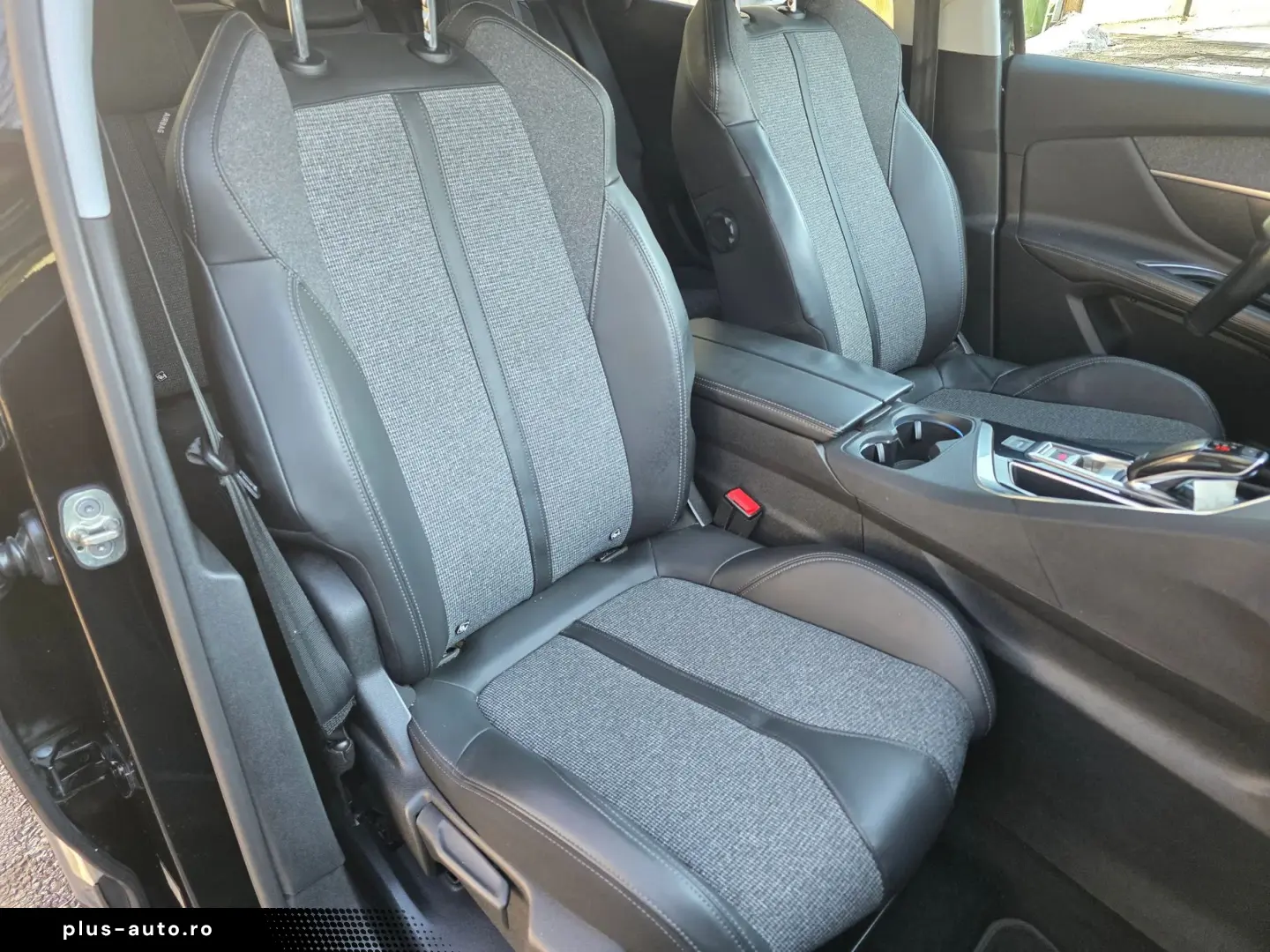 Peugeot 3008 1.2 PureTech 130 EAT8 Allure Business