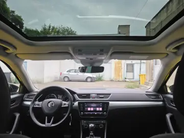 Skoda Superb 1.6 TDI DSG Style Posibilitate Rate