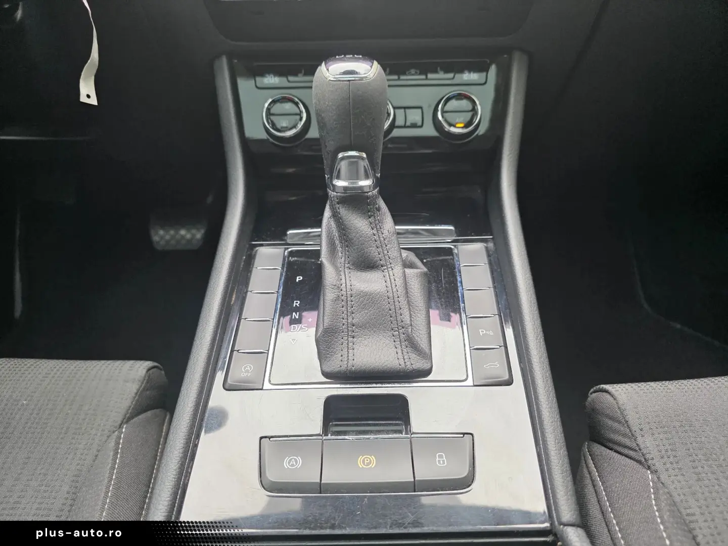 Skoda Superb 1.6 TDI DSG Style Posibilitate Rate