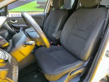 Renault Clio 0.9 TCe Intens Posibilitate Rate