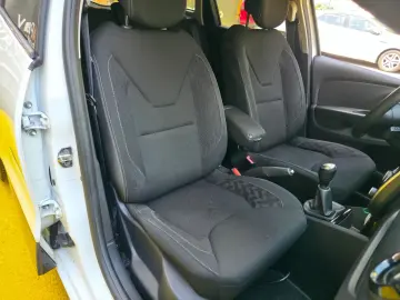 Renault Clio 0.9 TCe Intens Posibilitate Rate