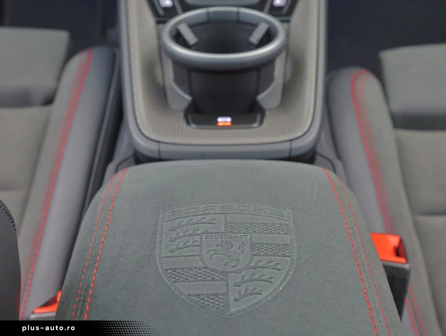 PORSCHE 911 Carrera 4 GTS T-Hybrid