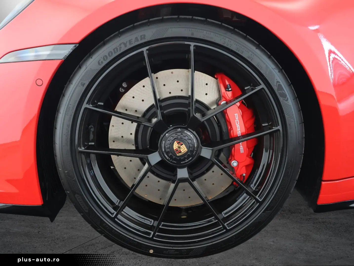 PORSCHE 911 Carrera 4 GTS T-Hybrid