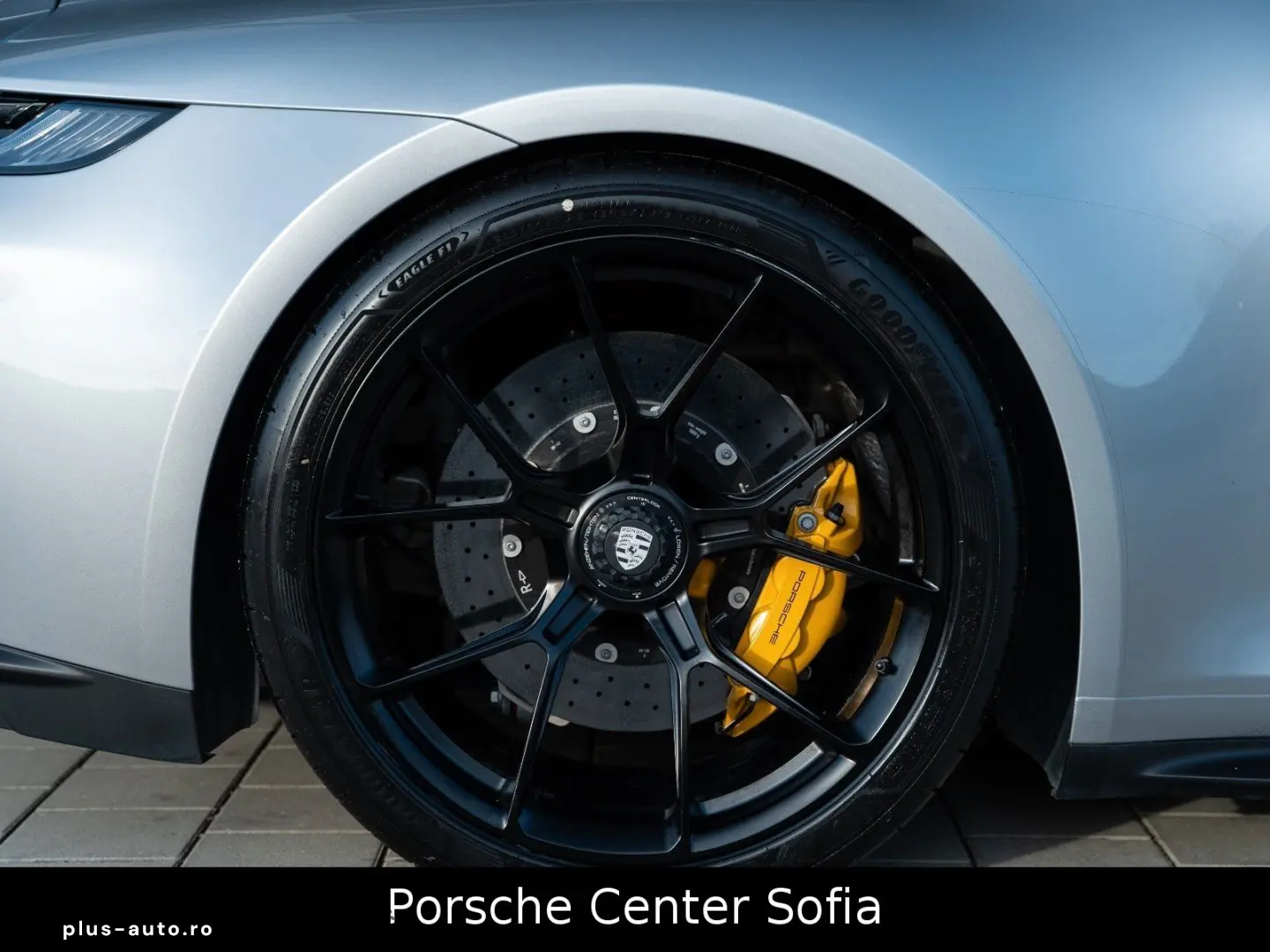 PORSCHE 911 GT3 Touring Paket