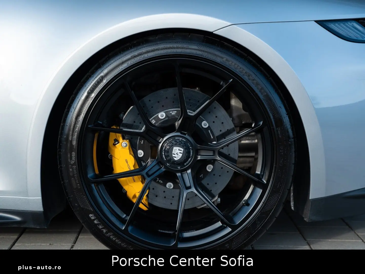 PORSCHE 911 GT3 Touring Paket