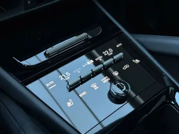 PORSCHE Cayenne E-Hybrid Coupé