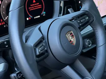 PORSCHE Cayenne E-Hybrid Coupé