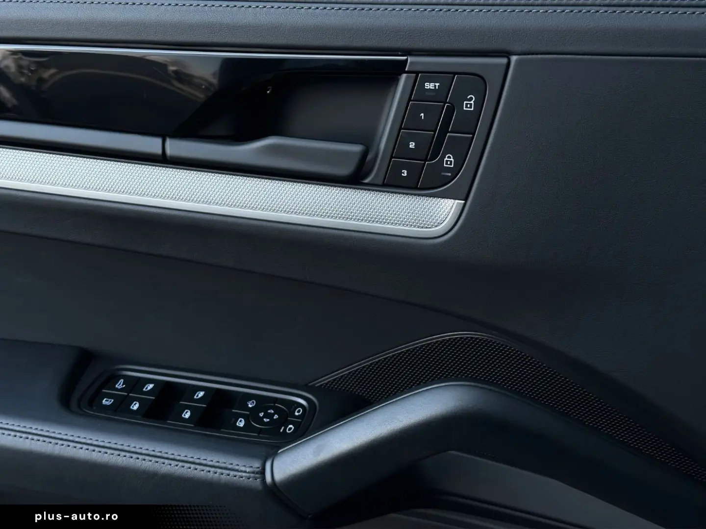 PORSCHE Cayenne E-Hybrid Coupé