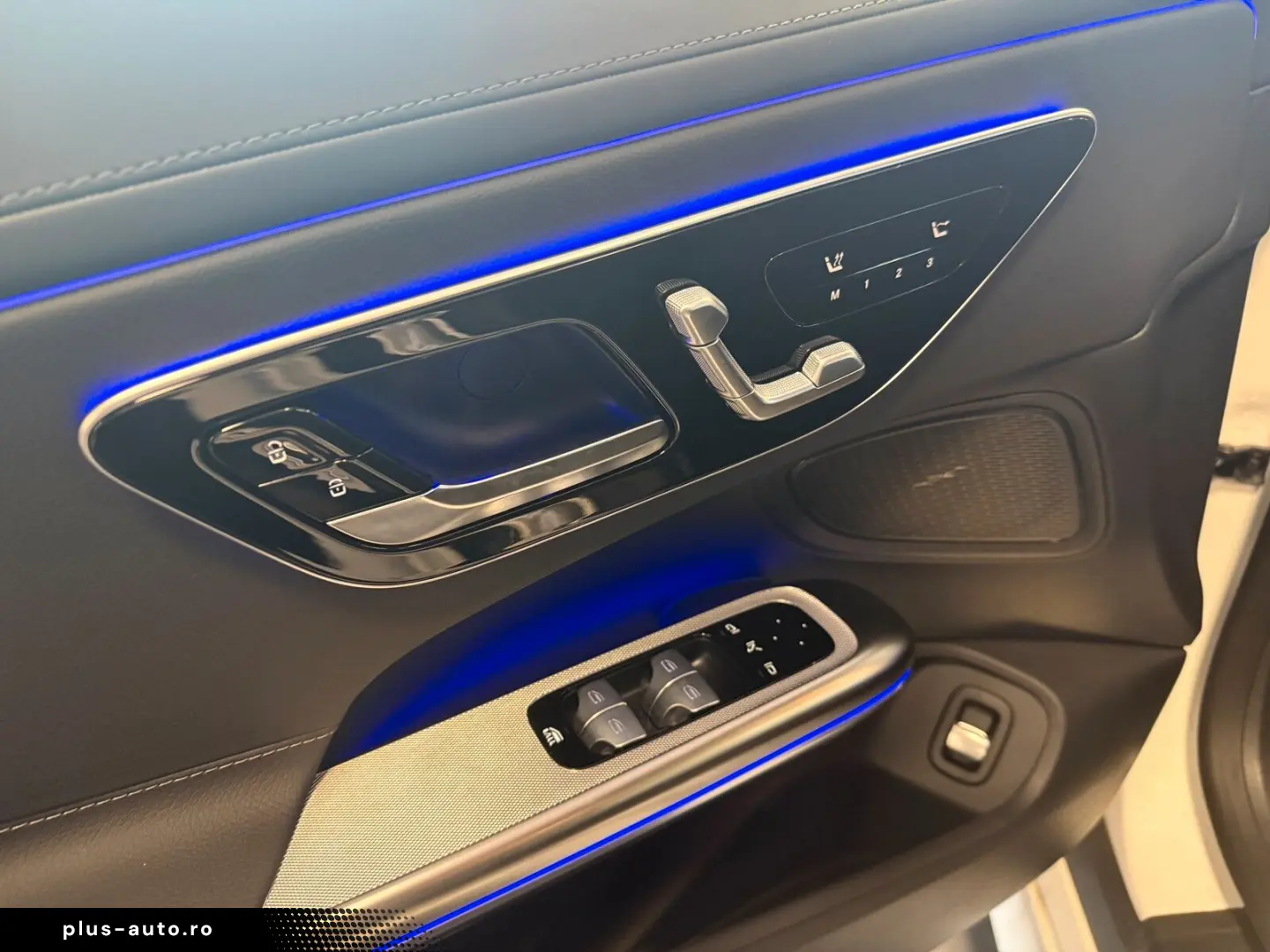 MERCEDES-BENZ CLE 200 Cabriolet AMG ADVANCED  WINTERP MEMORY