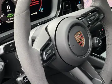 PORSCHE Cayenne S E-Hybrid Coupé