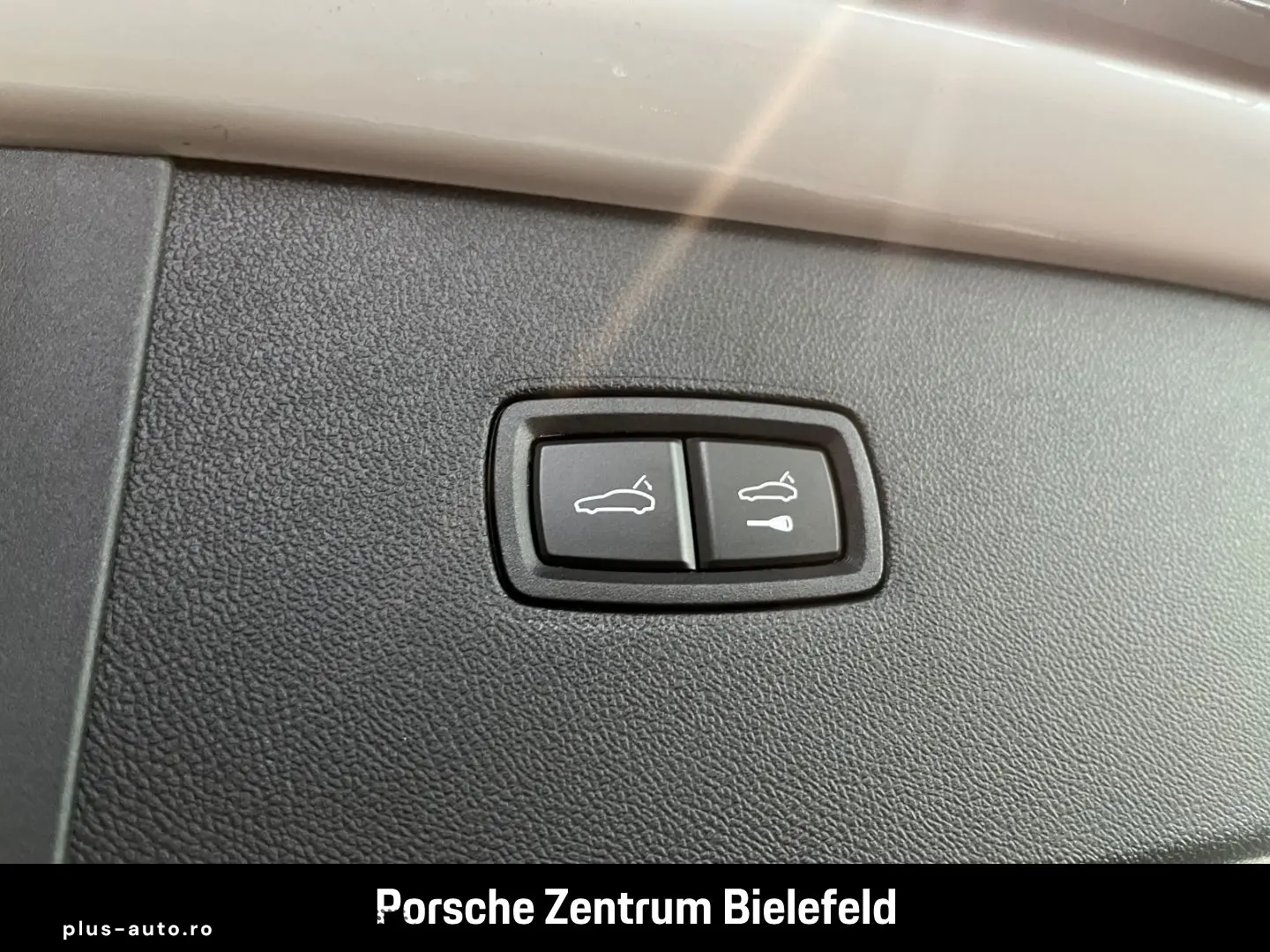 PORSCHE Cayenne E-Hybrid Coupe