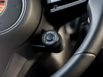 PORSCHE Cayenne Coupe E-Hybrid