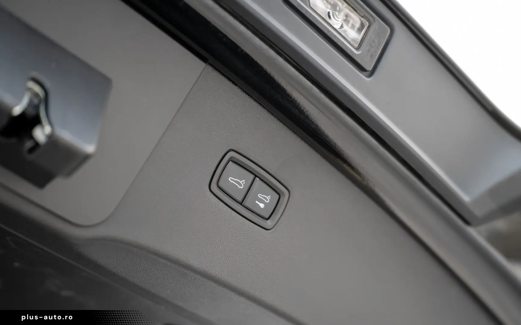 PORSCHE Cayenne Coupe E-Hybrid