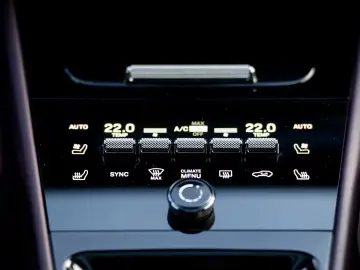 PORSCHE Cayenne Coupe E-Hybrid