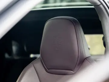 PORSCHE Cayenne Coupe E-Hybrid