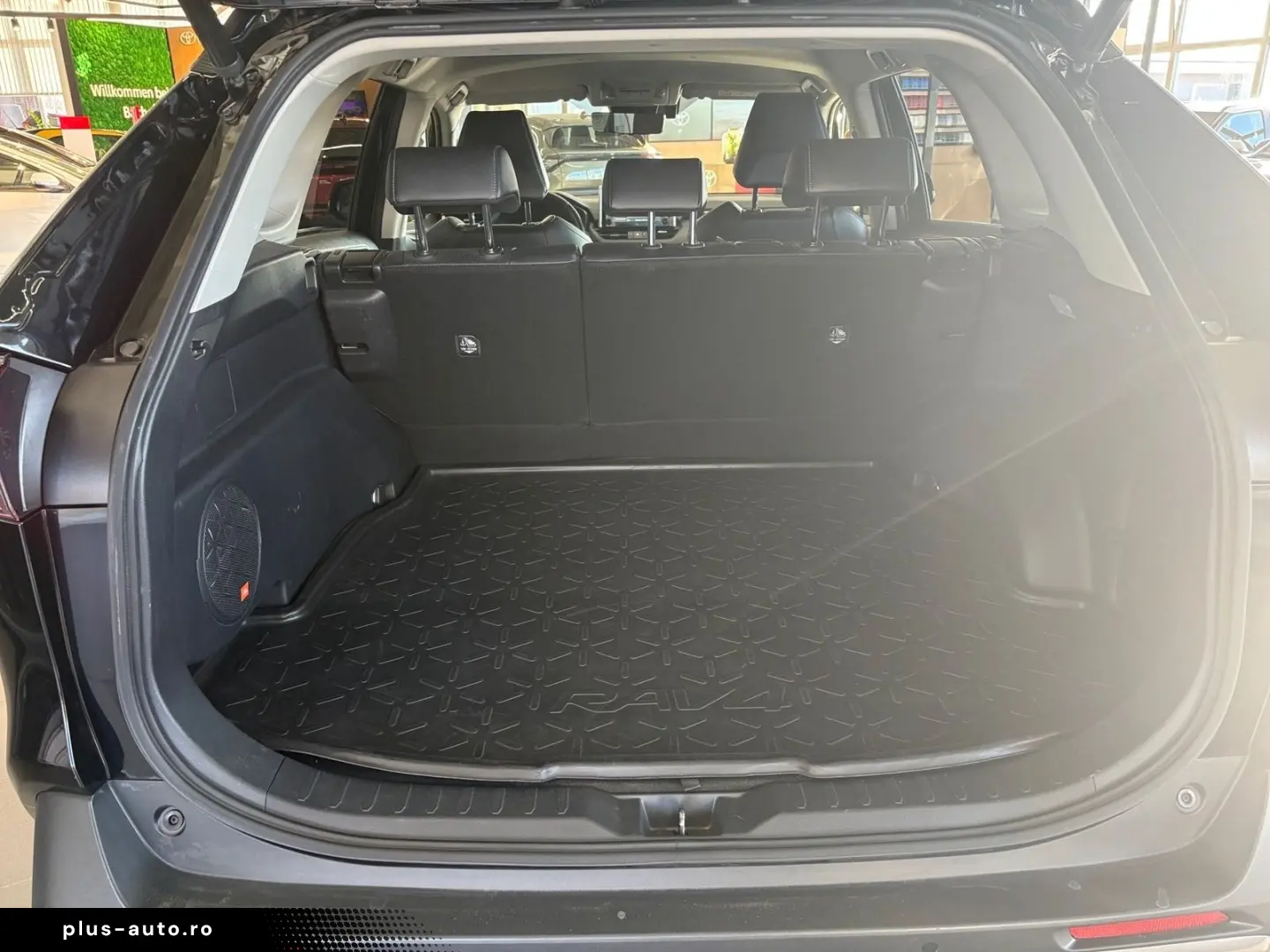 TOYOTA RAV4 2.5l Hybrid Lounge 4x4 AUT