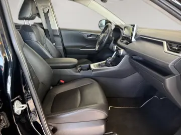 TOYOTA RAV4 2.5l Hybrid Lounge 4x4 AUT