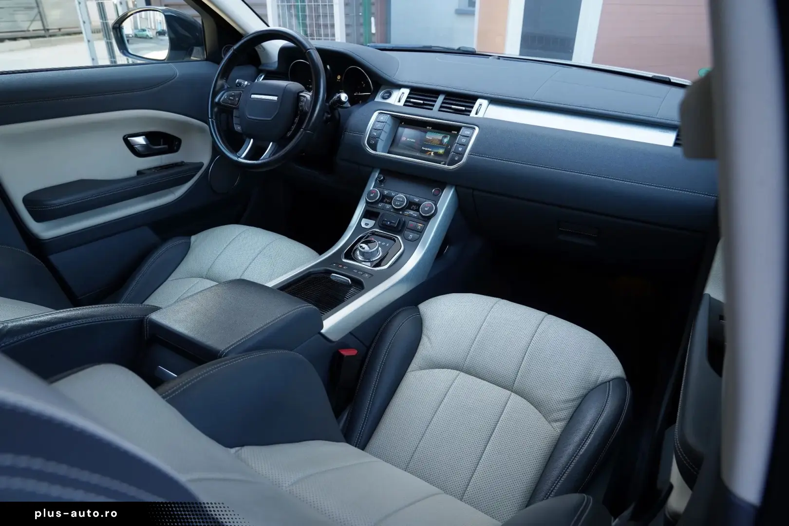 Land-Rover Range-Rover-Evoque