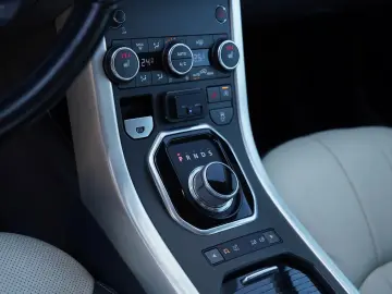 Land-Rover Range-Rover-Evoque