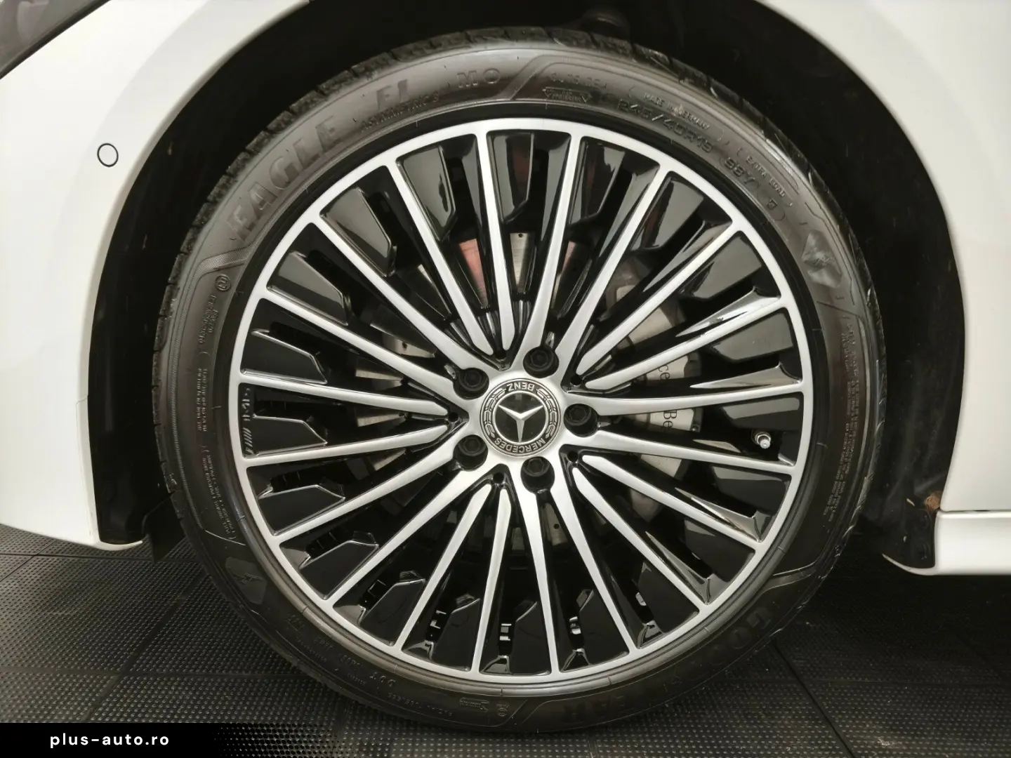 MERCEDES-BENZ CLE 200 Cabrio AMG Adv  AHK Memory 360  19