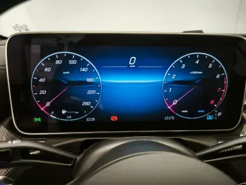 MERCEDES-BENZ CLE 200 Cabrio AMG Adv  AHK Memory 360  19