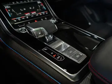 Audi Q8 60 TFSI e quattro S-line