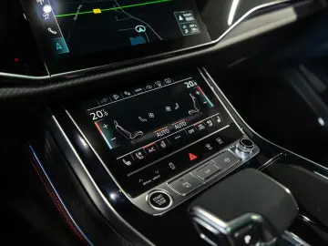 Audi Q8 60 TFSI e quattro S-line