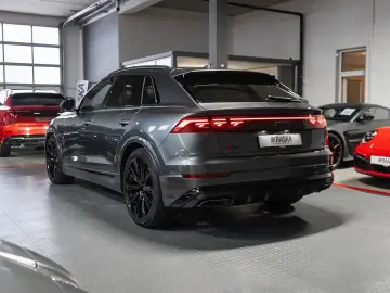 Audi Q8 60 TFSI e quattro S-line
