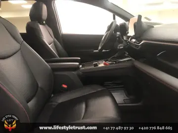 TOYOTA Sienna AWD XSE 7-Passenger -2025