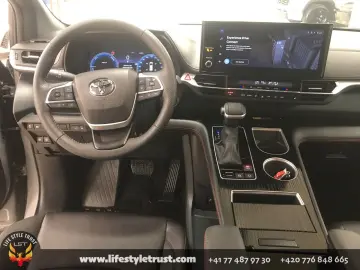 TOYOTA Sienna AWD XSE 7-Passenger -2025