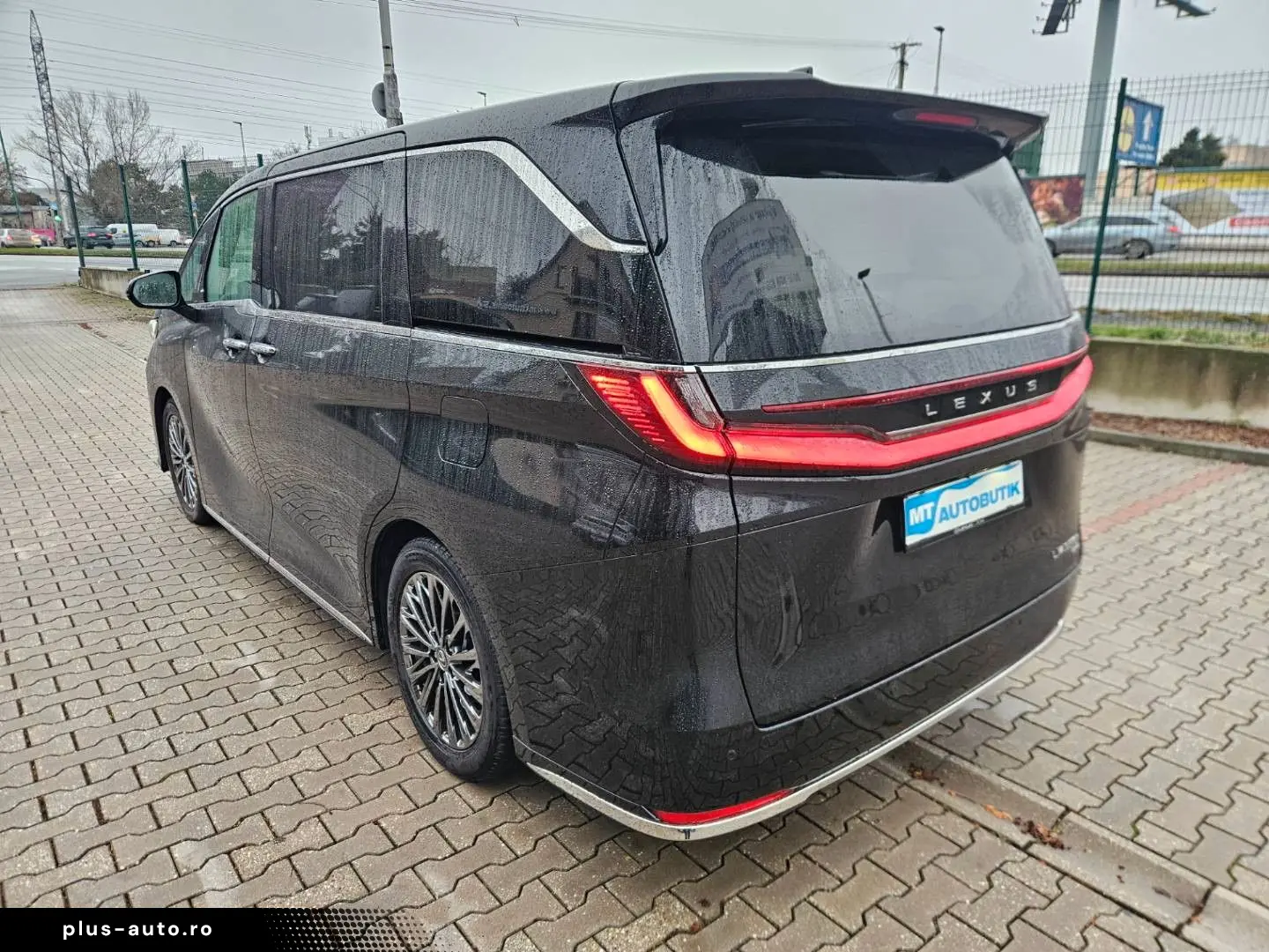 LEXUS LM 350 h Luxury AWD