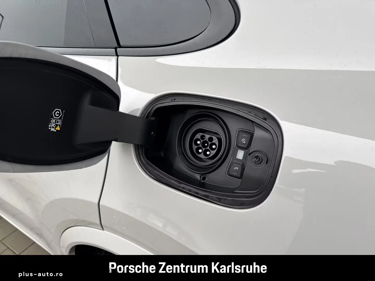 Porsche Cayenne E-Hybrid Coupe Black Edition