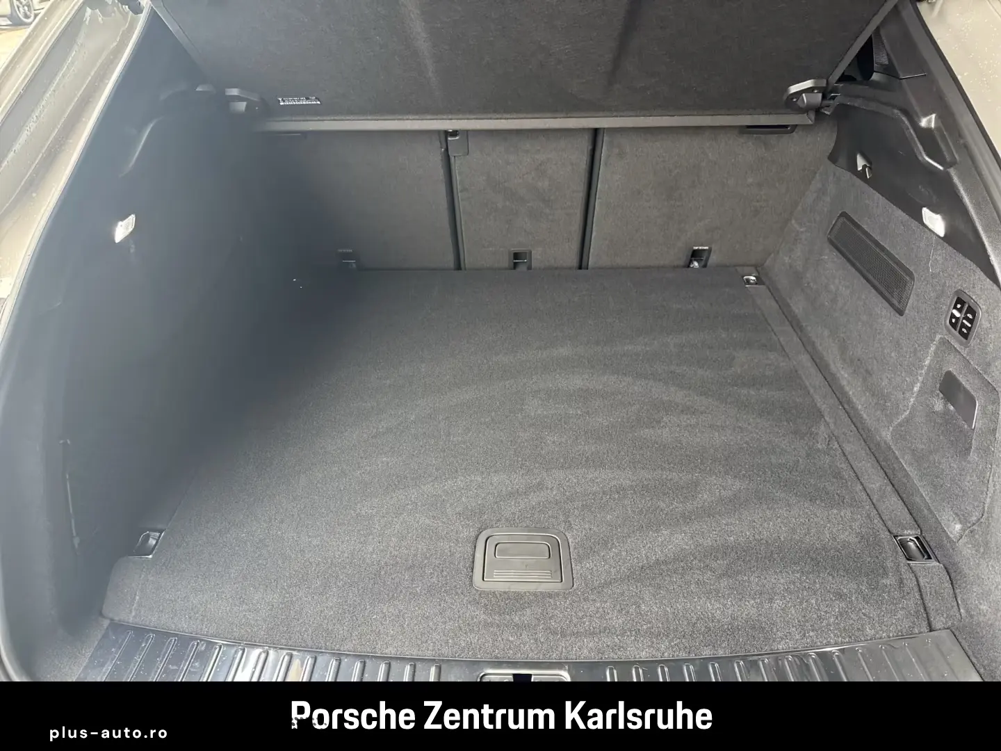 Porsche Cayenne E-Hybrid Coupe Black Edition