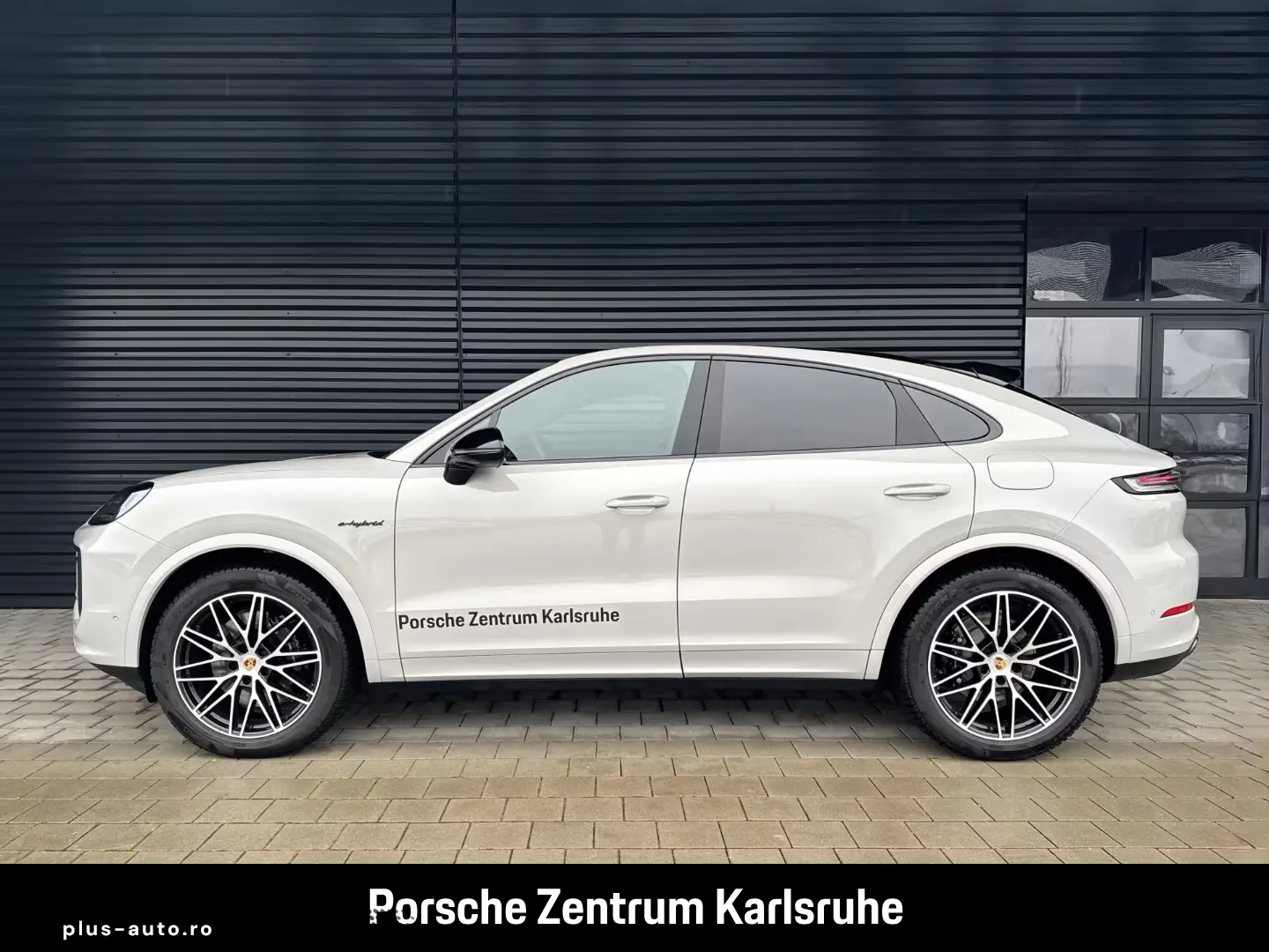 Porsche Cayenne E-Hybrid Coupe Black Edition