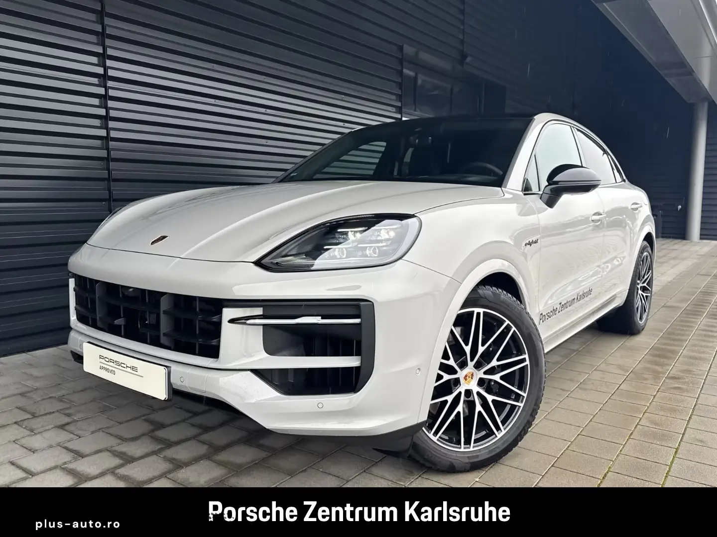 Porsche Cayenne E-Hybrid Coupe Black Edition