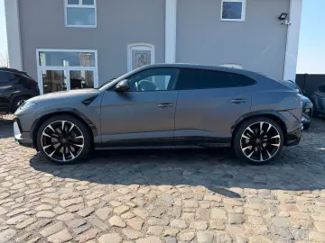 LAMBORGHINI Urus 4.0 V8 Sport