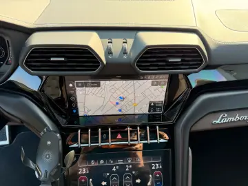 LAMBORGHINI Urus 4.0 V8 Sport