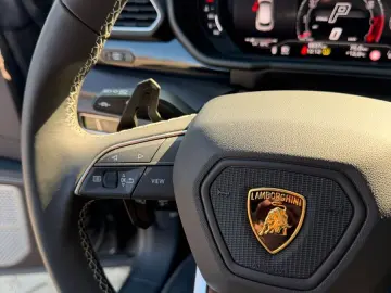 LAMBORGHINI Urus 4.0 V8 Sport