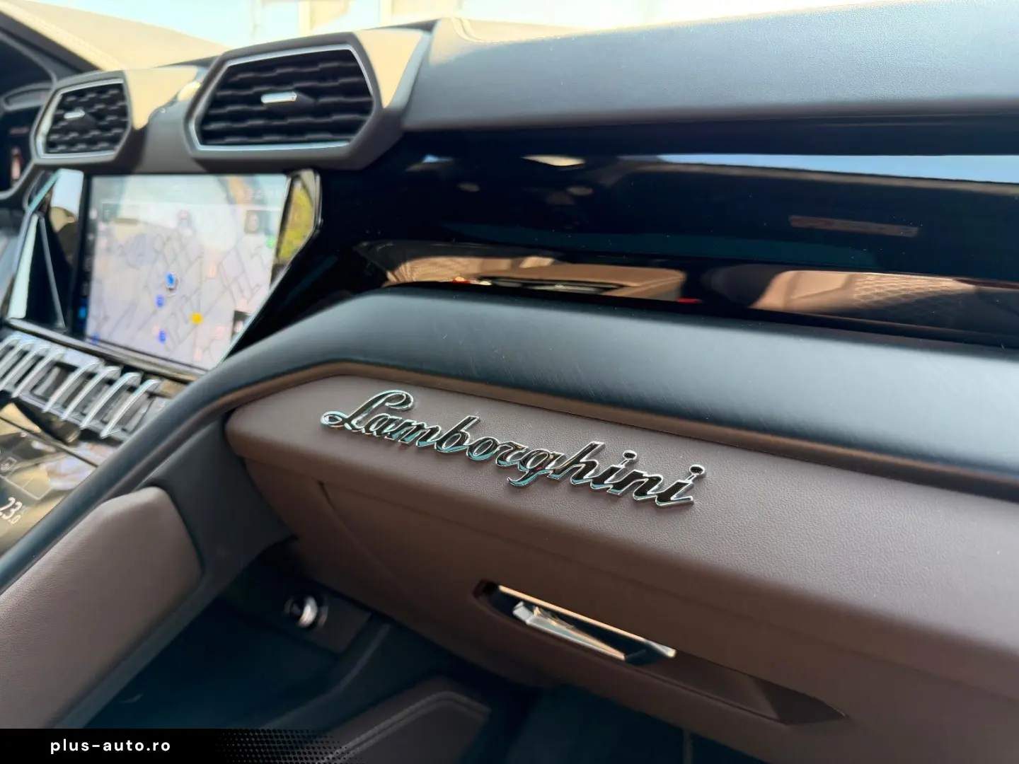 LAMBORGHINI Urus 4.0 V8 Sport