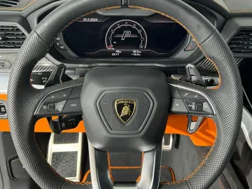 LAMBORGHINI Urus S 4.0 V8 23  Pano B&O Massage Garantie 29
