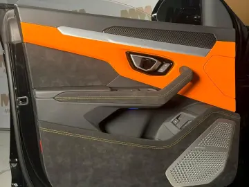 LAMBORGHINI Urus S 4.0 V8 23  Pano B&O Massage Garantie 29