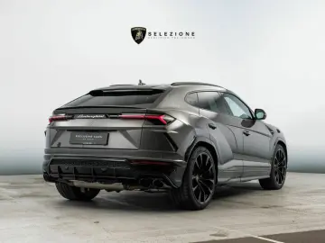 LAMBORGHINI Urus MY22