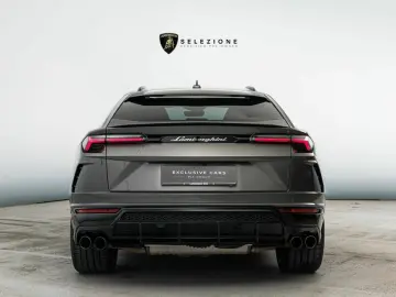 LAMBORGHINI Urus MY22