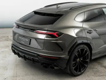 LAMBORGHINI Urus MY22