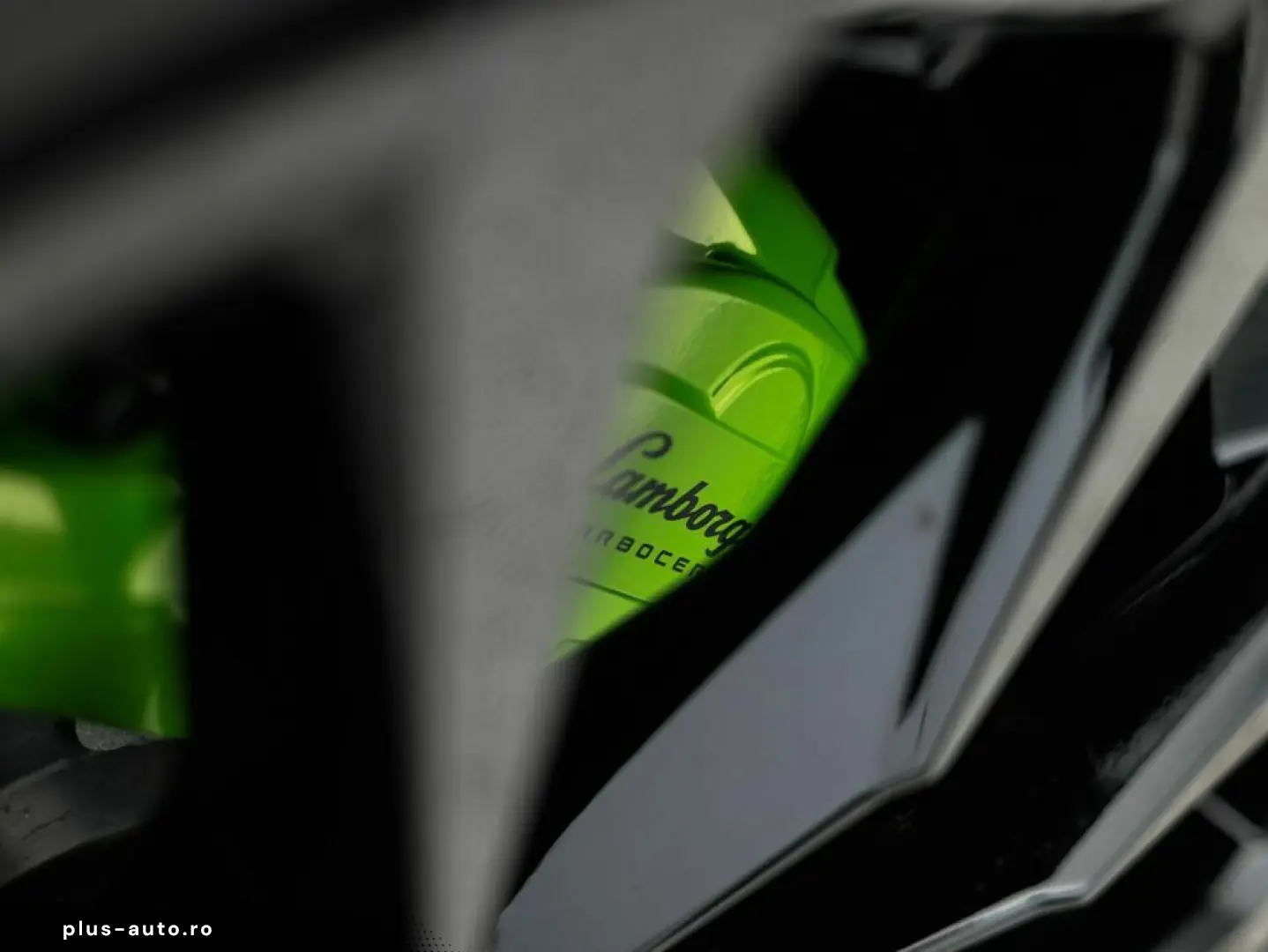 LAMBORGHINI Urus MY22