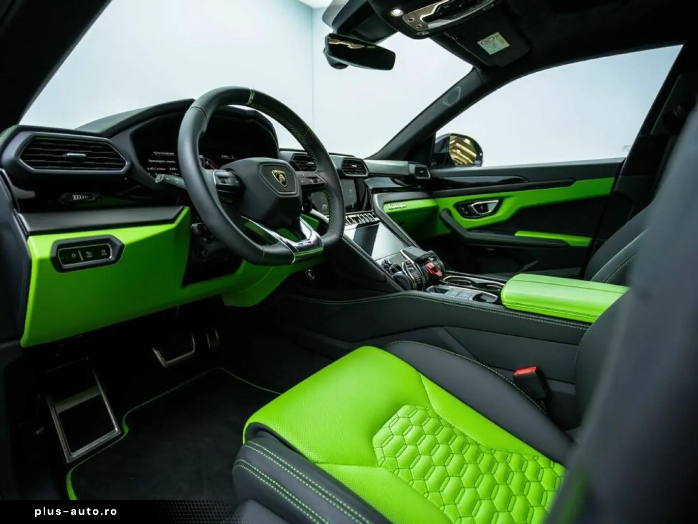 LAMBORGHINI Urus MY22